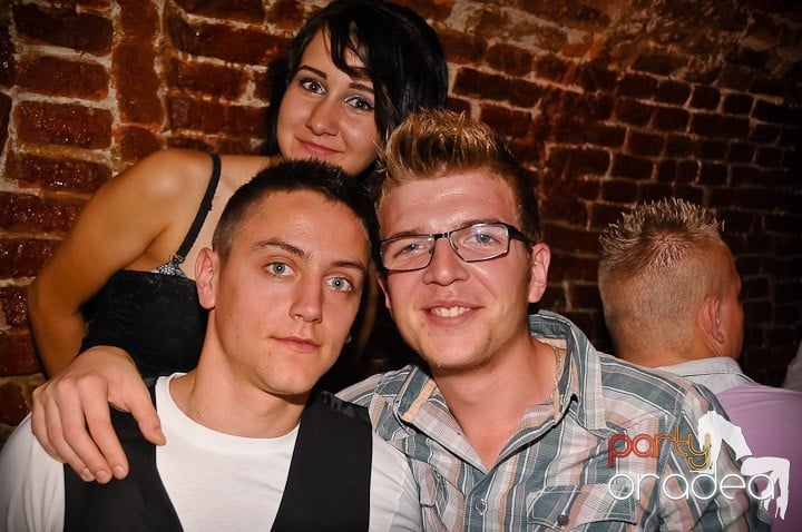 Weekend incendiar în Escape, 