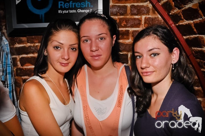 Weekend incendiar în Escape, 