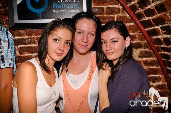 Weekend incendiar în Escape, 