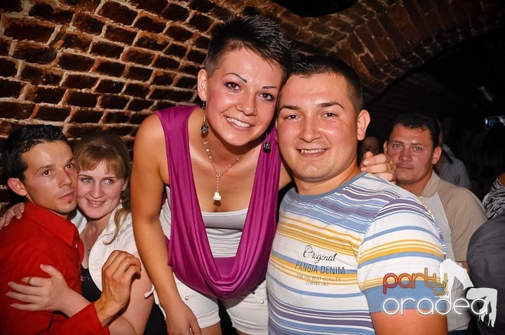 Weekend incendiar în Escape, 