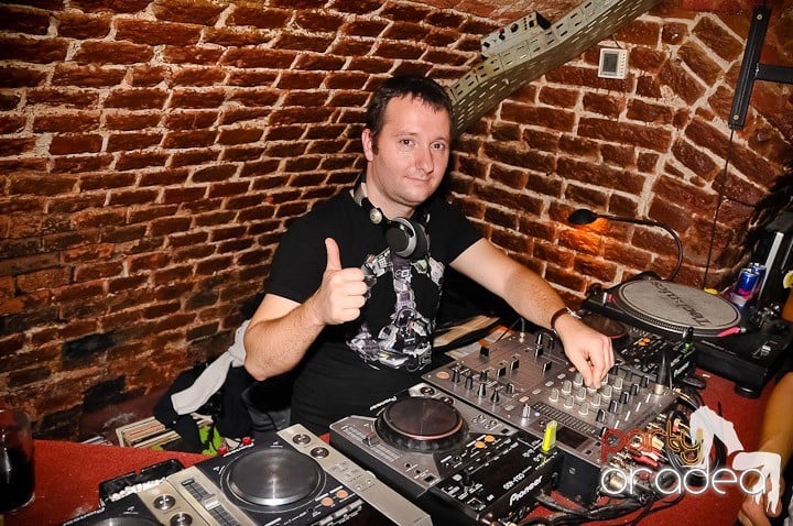 Weekend incendiar în Escape, 