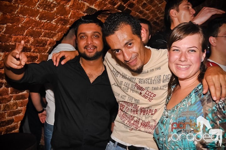 Weekend incendiar în Escape, 