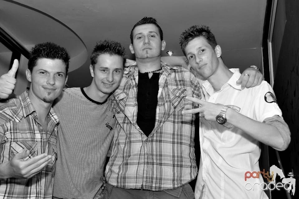 Weekend Party în Club Atti's, 