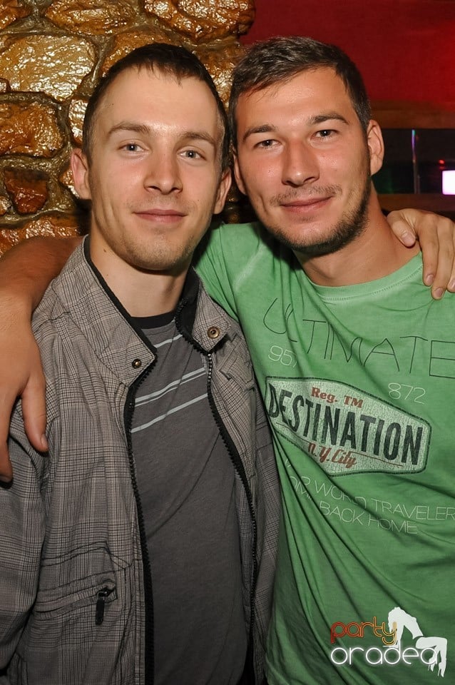 Weekend Party în Club Downtown, 