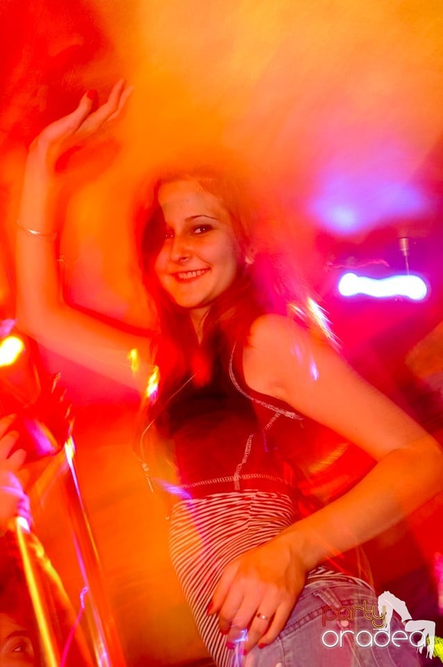 Weekend Party în Club Downtown, 