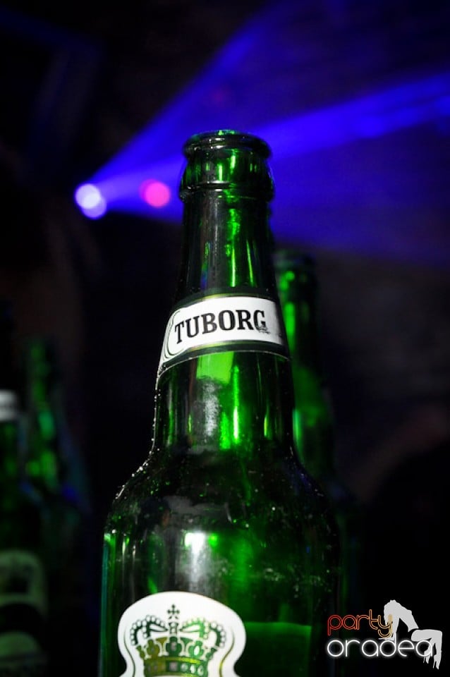 Weekend-ul începe în Club Escape, 