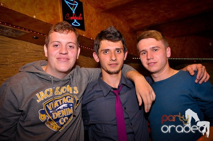 Weekend-ul începe în Downtown, 