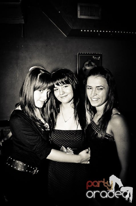 Weekend-ul începe în Downtown, 