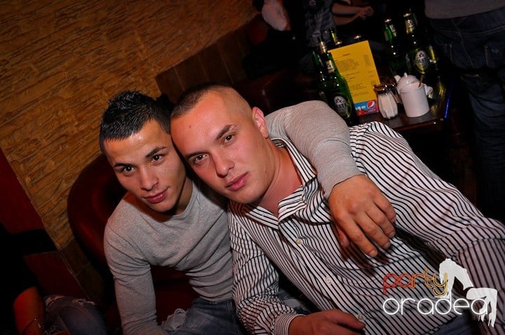 Weekend-ul începe în Downtown, 