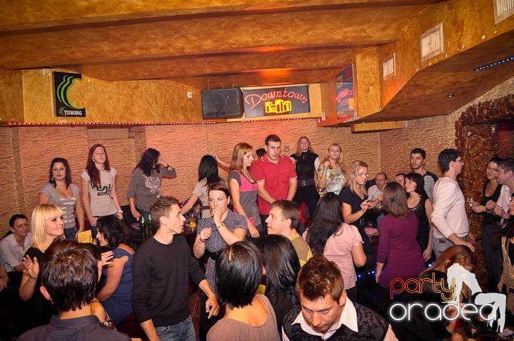 Weekend-ul începe în Downtown, 