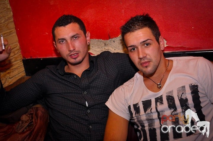 Weekend-ul începe în Downtown, 