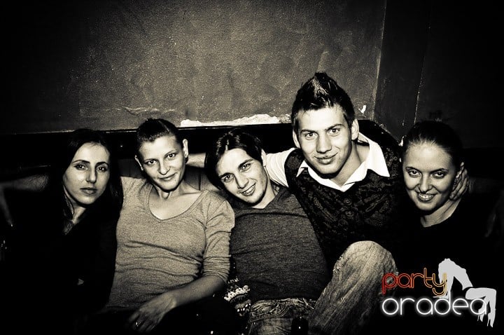 Weekend-ul începe în Downtown, 