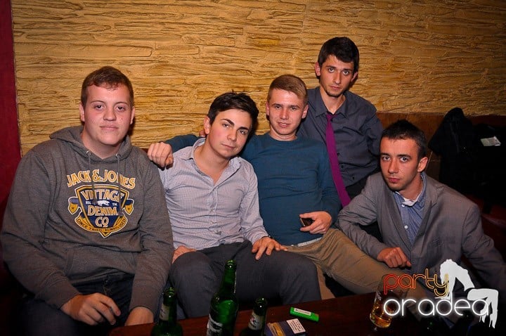 Weekend-ul începe în Downtown, 