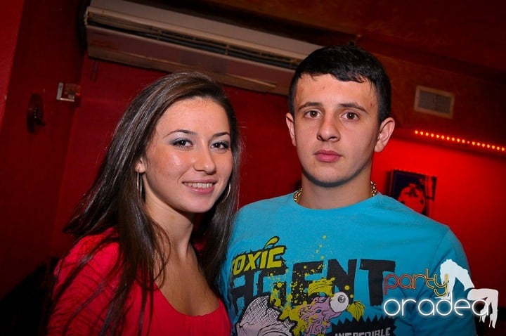 Weekend-ul începe în Downtown, 