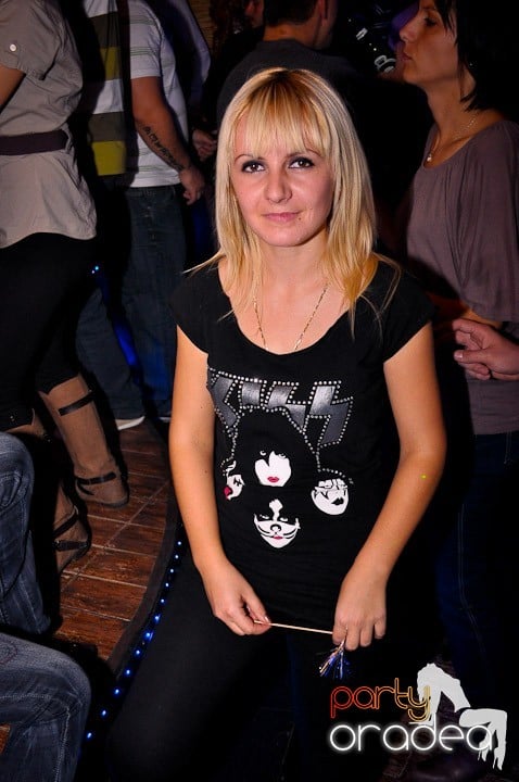 Weekend-ul începe în Downtown, 