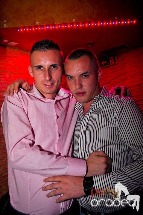 Weekend-ul începe în Downtown, 