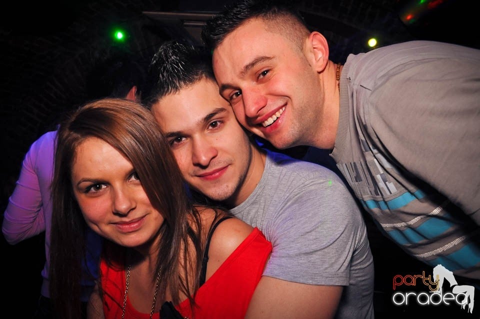 Weekend-ul începe în Escape, 