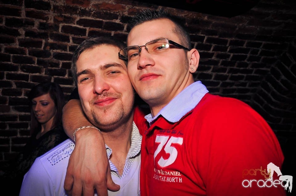 Weekend-ul începe în Escape, 