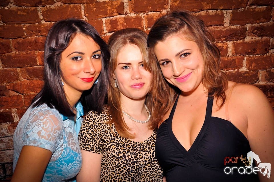 Weekend-ul începe în Escape, 