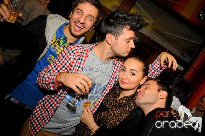 Weekend-ul începe în Juice, Juice