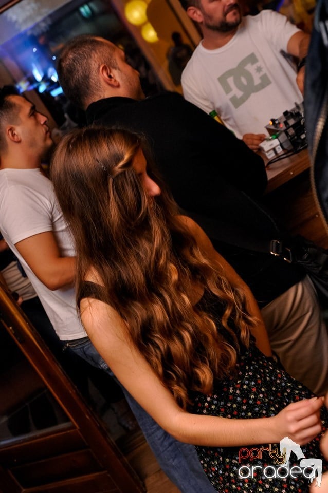 Weekend-ul petrecerilor continuă în Juice, Juice