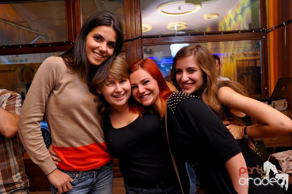 Weekend-ul petrecerilor continuă în Juice, Juice