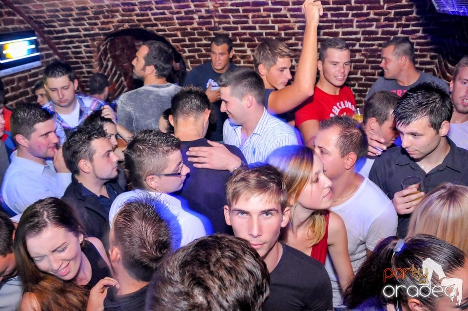 Welcome Bavk: NMD Student's Party, 