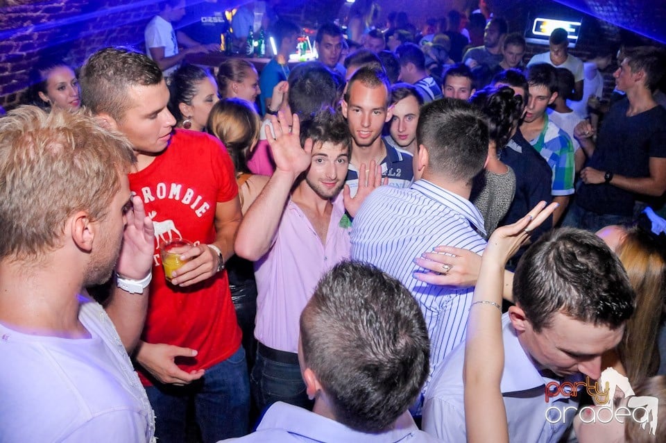 Welcome Bavk: NMD Student's Party, 