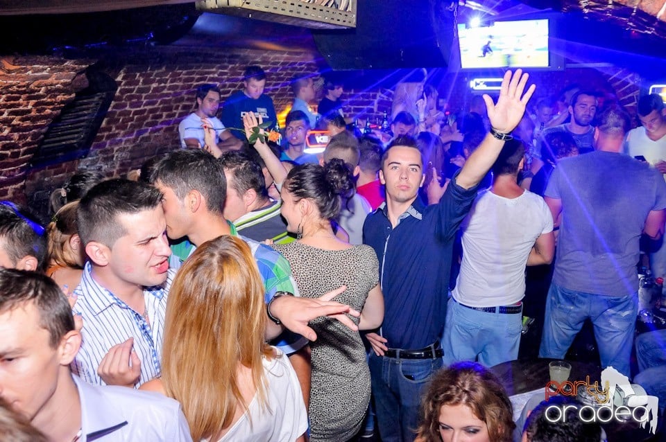 Welcome Bavk: NMD Student's Party, 