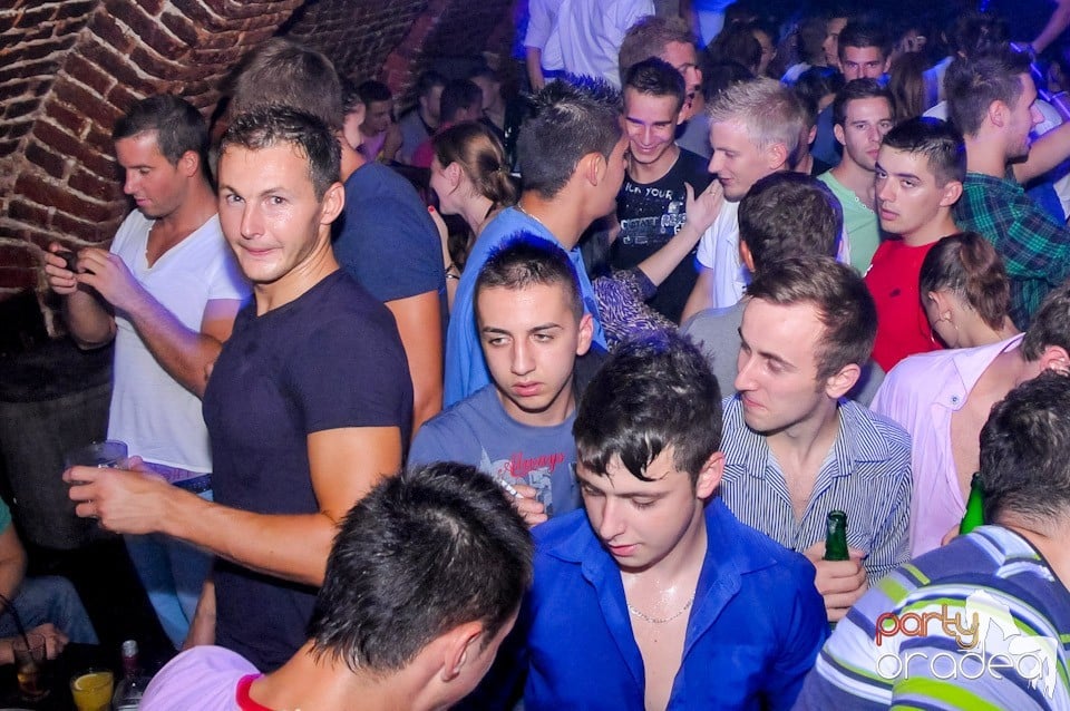 Welcome Bavk: NMD Student's Party, 