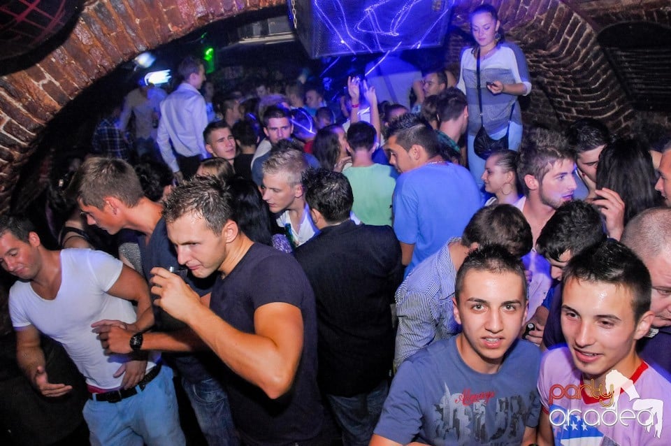 Welcome Bavk: NMD Student's Party, 