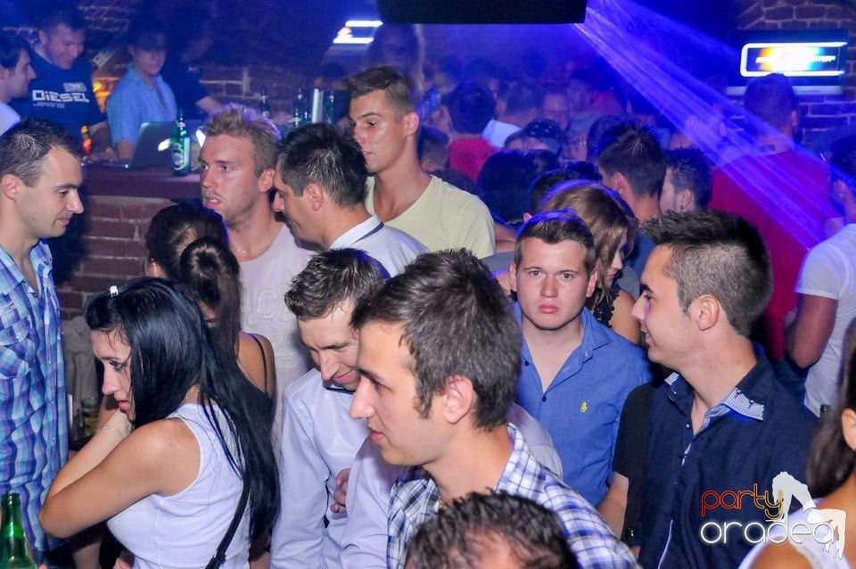 Welcome Bavk: NMD Student's Party, 