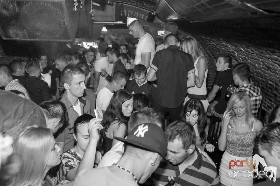 Welcome Bavk: NMD Student's Party, 