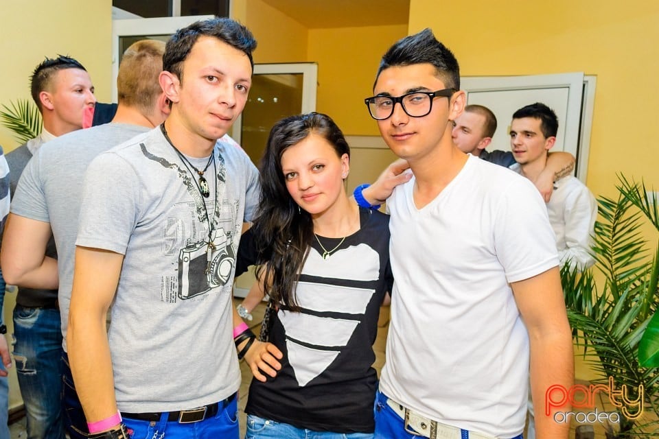 Welcome Sunshine Party, 