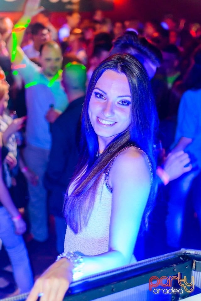 Welcome Sunshine Party, 