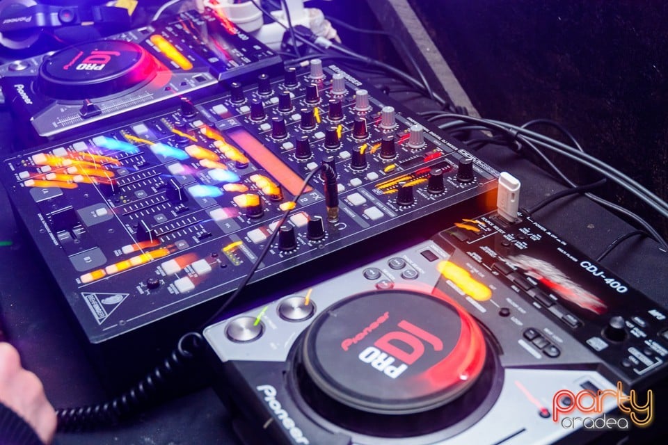 Whiskey Party, Royal Party House