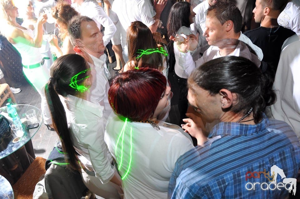 White Sensation Party @ Zulu, Zulu Caffe