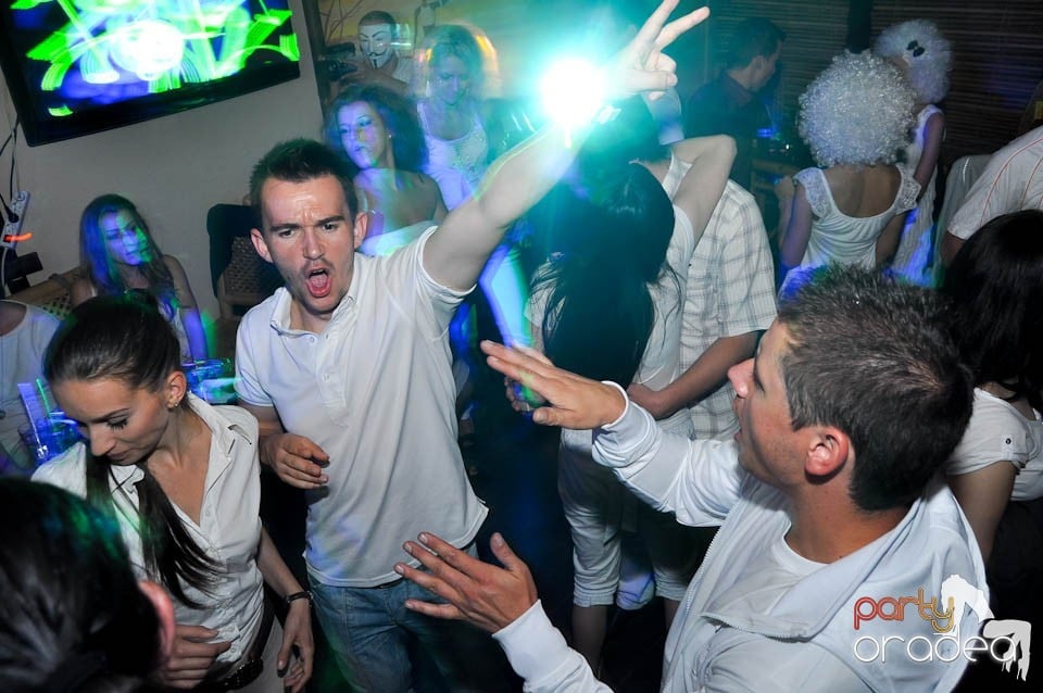 White Sensation Party @ Zulu, Zulu Caffe