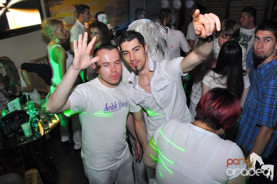 White Sensation Party @ Zulu, Zulu Caffe