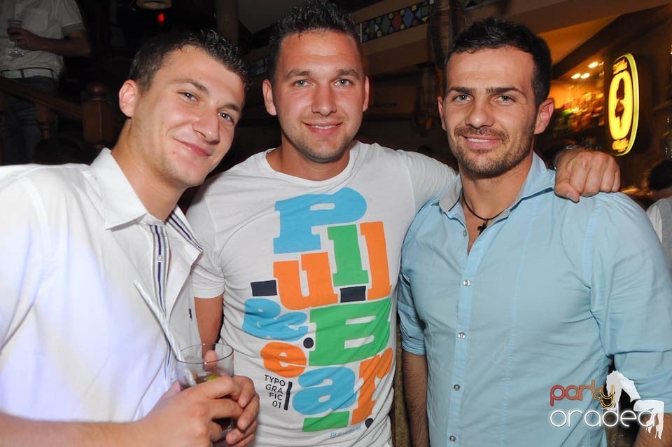 White Sensation Party @ Zulu, Zulu Caffe