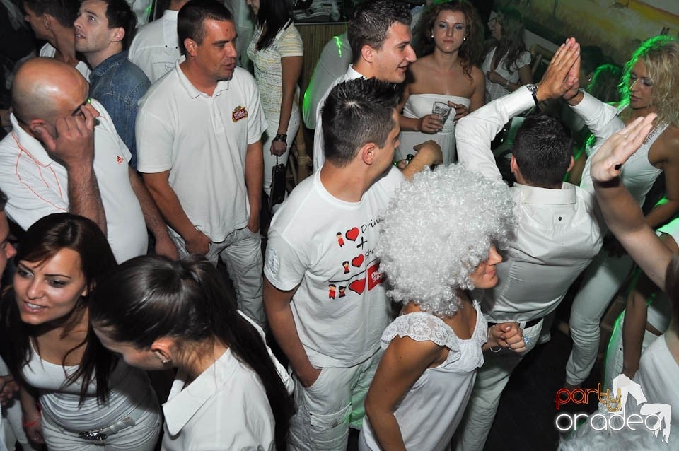 White Sensation Party @ Zulu, Zulu Caffe