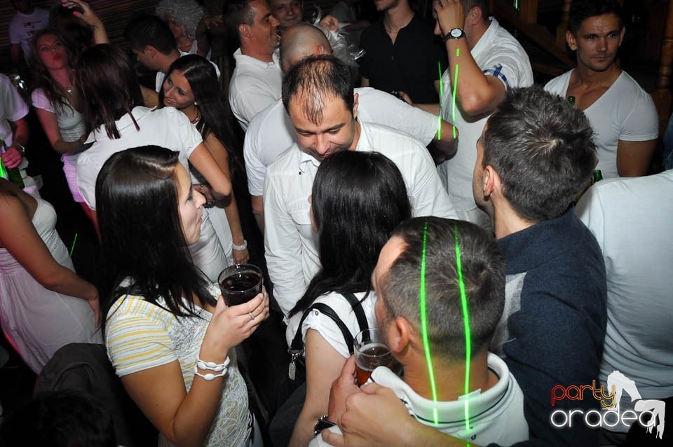 White Sensation Party @ Zulu, Zulu Caffe