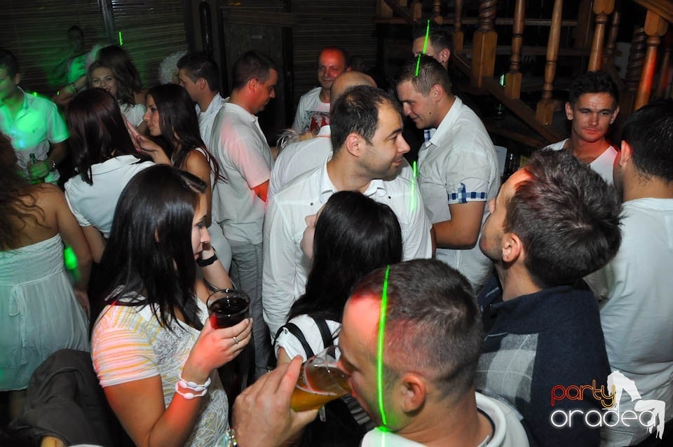 White Sensation Party @ Zulu, Zulu Caffe