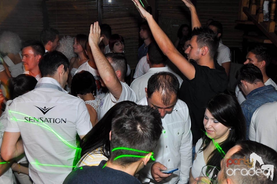 White Sensation Party @ Zulu, Zulu Caffe