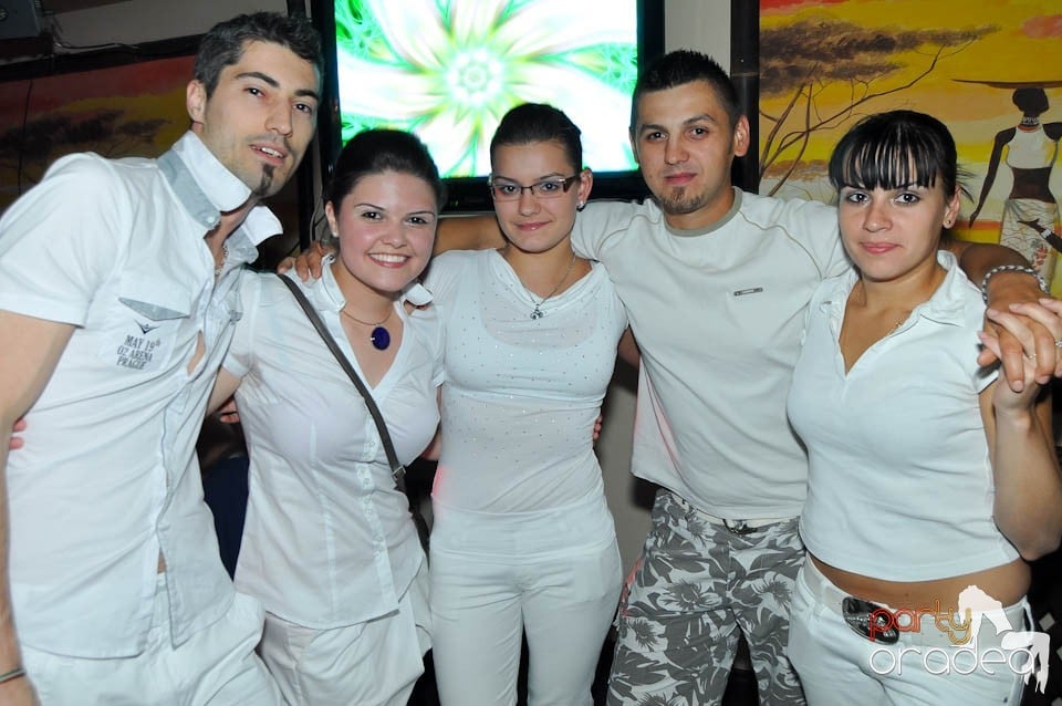 White Sensation Party @ Zulu, Zulu Caffe