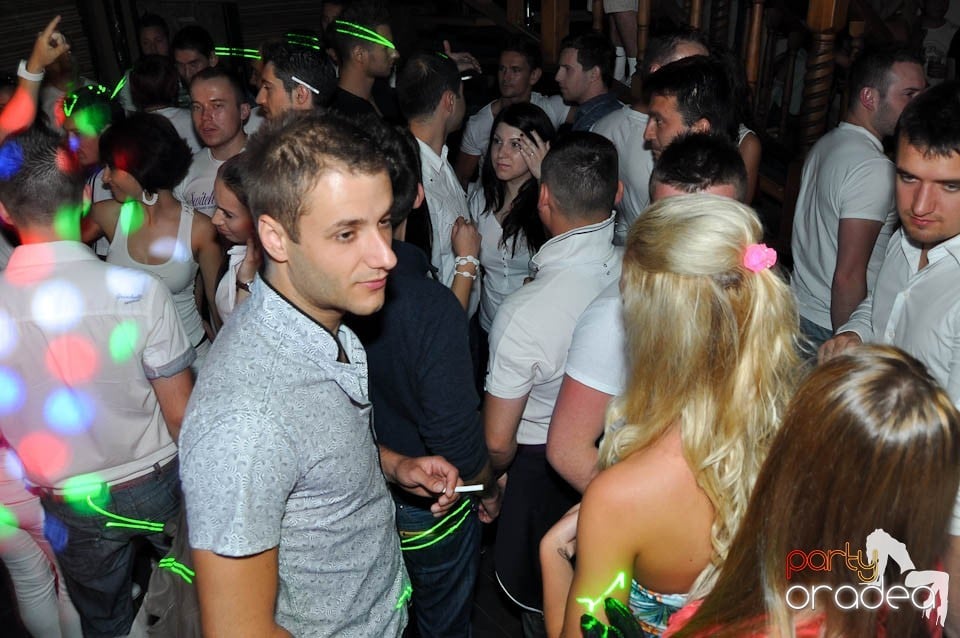 White Sensation Party @ Zulu, Zulu Caffe