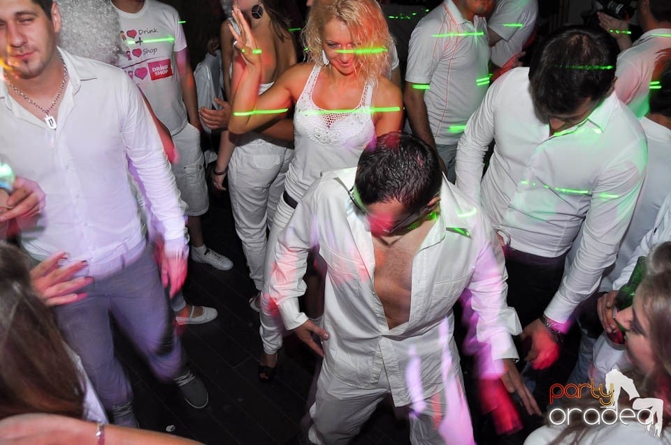 White Sensation Party @ Zulu, Zulu Caffe