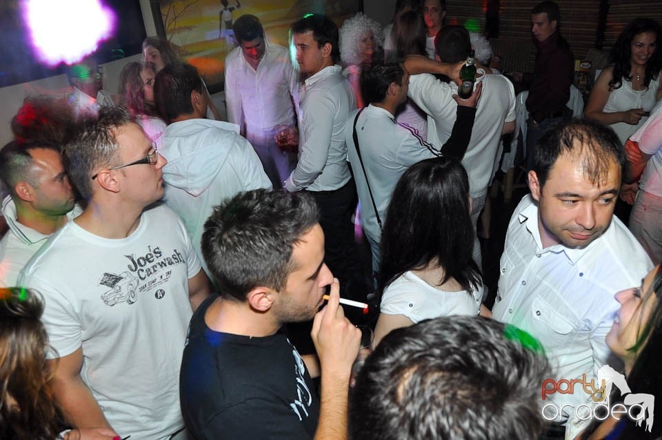 White Sensation Party @ Zulu, Zulu Caffe