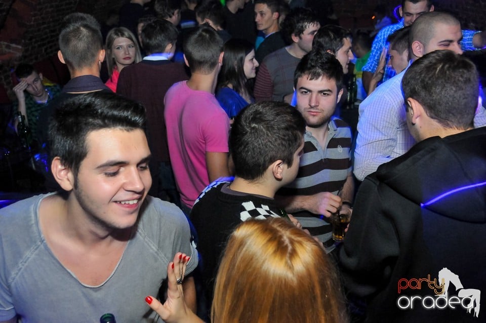 Winter Wednesday Party în Club Escape, 