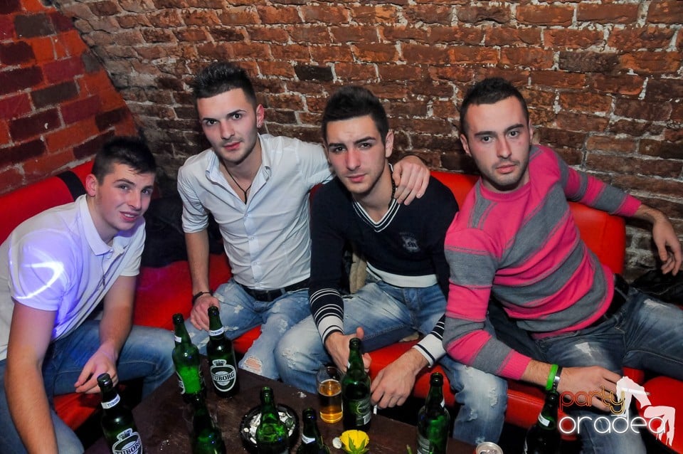 Winter Wednesday Party în Club Escape, 